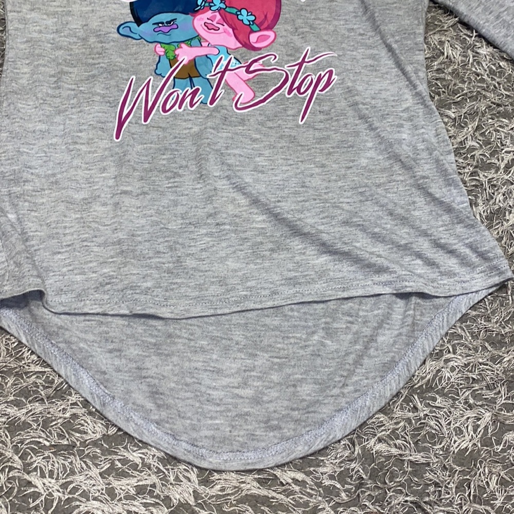 Trolls can’t stop won’t stop poppy gray long sleeve graphic T-shirt - Picture 6 of 11